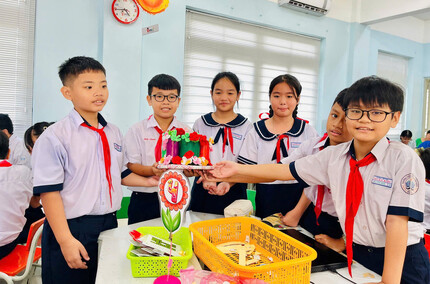 Phụ huynh TPHCM bắt đầu xác nhận thông tin trực tuyến từ ngày 3/2