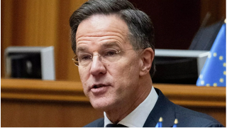 Tổng thư ký NATO đang gặp tình huống nguy hiểm ở Kiev