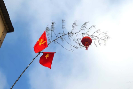 Văn khấn hạ nêu Tết 2026 để tiễn gia tiên về trời, cầu tài lộc song toàn, gia đạo hưng vượng