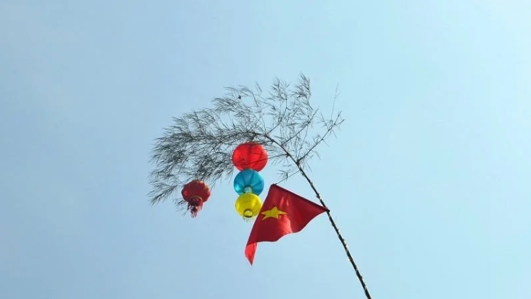 Văn khấn hạ nêu Tết 2026 để tiễn gia tiên về trời, cầu tài lộc song toàn, gia đạo hưng vượng