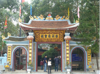 Văn khấn ông Hoàng Bảy đầu năm Bính Ngọ đầy đủ để xin lộc, đón tài, kinh doanh thuận lợi, mọi sự hanh thông