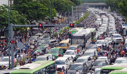 Từ 1/3, người dùng ô tô trên cả nước sẽ bị siết tiêu chuẩn khí thải mới