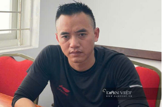 Tạm giữ tài xế bán tải tạt đầu xe máy chở 3 người ngã ra đường, có cả trẻ nhỏ ở Hà Nội