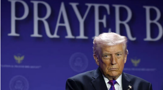 Ông Trump yêu cầu Iran đầu hàng vô điều kiện