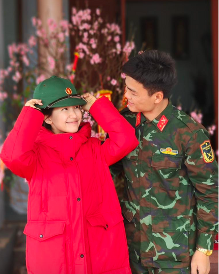 Hòa Minzy chính thức nói về chồng đại úy: 