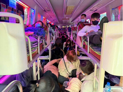 Xe khách 19 chỗ chở 60 người, bị xử phạt hơn 223 triệu đồng