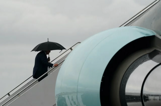 Ông Trump bất ngờ cảnh báo NATO về 'tương lai đen tối' nếu từ chối giúp đỡ ông trong vấn đề Iran