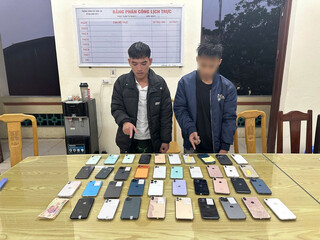 Bắt giữ 2 nghi phạm đột nhập cửa hàng lấy trộm 39 iPhone