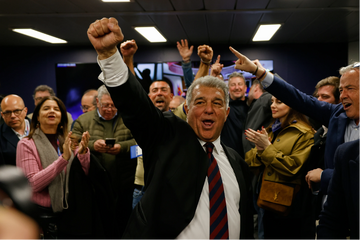 Ông Laporta tái đắc cử Chủ tịch Barcelona