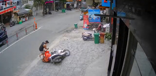 Làm rõ vụ người đàn ông đánh nữ nhân viên giao hàng