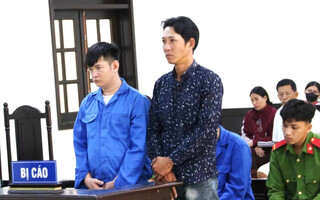 Hai thanh niên ngồi tù vì lấy trộm 93 thùng bia đem bán