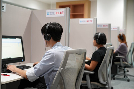 IELTS chấm dứt thi giấy từ 2026: Tăng trải nghiệm, siết bảo mật