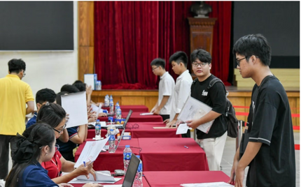 Học phí leo thang, không nên lựa chọn theo cảm tính