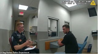 Justin Timberlake tại đồn cảnh sát