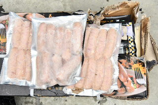 Chặn đứng hơn 5 tấn lạp xưởng '3 không' trên đường về Hà Nội