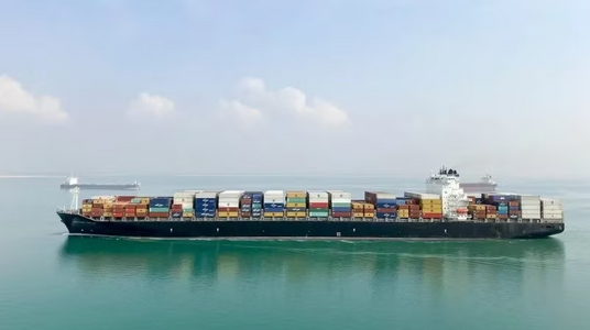 Vì sao tàu Trung Quốc phải quay đầu khi qua eo biển Hormuz?