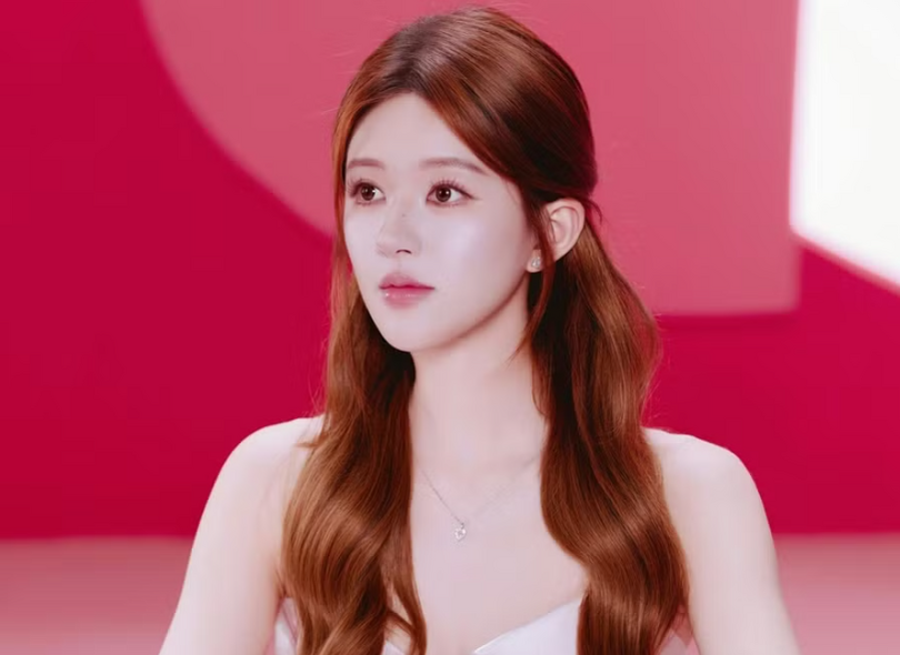 Triệu Lộ Tư lấn sân ca hát, vé concert gần 8 triệu đồng