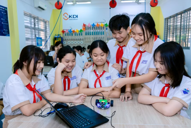 Học sinh lớp 9 TPHCM được xét hoàn thành THCS trước 28/4