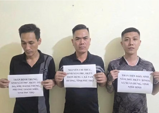 Khởi tố 3 đối tượng bắt giữ người trái pháp luật, cướp tài sản tại quán karaoke