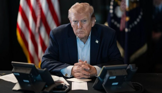 Ông Trump đe dọa sẽ có chiến tranh quy mô lớn hơn nếu thỏa thuận với Iran thất bại