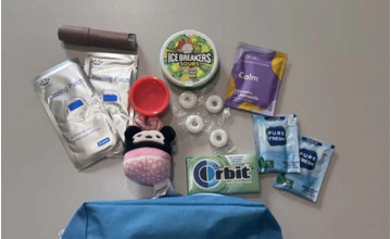 Giới trẻ Mỹ đổ xô trang bị túi chống lo âu