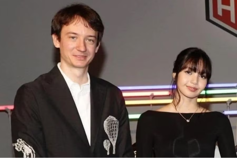 Động thái gây chú ý của Lisa (BLACKPINK) sau tin đồn chia tay bạn trai tỷ phú