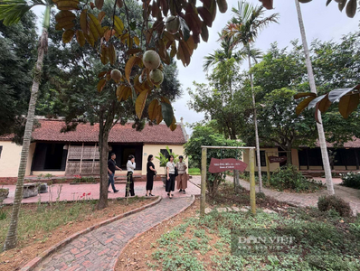 Nghỉ lễ 30/4 tại Thủ đô: Từ tour tàu hỏa 