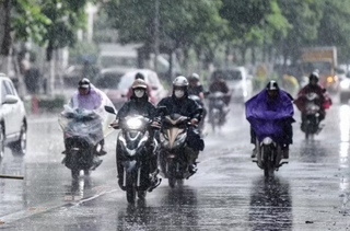 Dự báo thời tiết ngày 21/4: Bắc Bộ nắng nóng, Nam Bộ chiều mưa dông