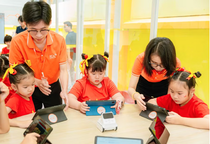 Trường học chuyển mình trong kỷ nguyên số