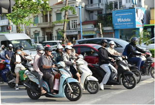 Hà Nội dự kiến hỗ trợ đổi xe xăng sang xe điện tối đa 5 triệu đồng