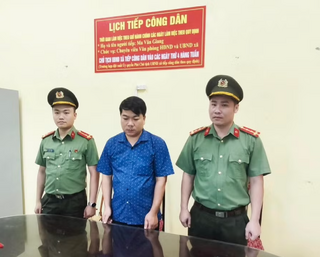 Khởi tố bị can thu hàng trăm triệu 'chạy' đại học, cấp giấy tốt nghiệp giả