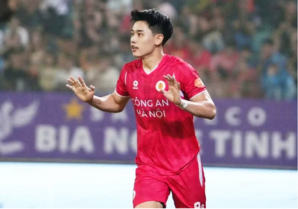 Đình Bắc nói về hat-trick đầu tiên tại V-League