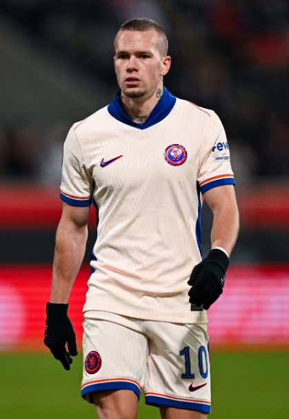 Tiền vệ Chelsea dính án cấm thi đấu 4 năm