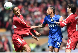 Bị Chelsea cầm chân, Liverpool lỡ cơ hội chốt vé sớm dự Champions League
