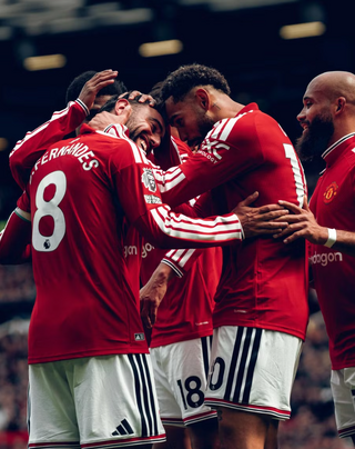 Nhạc trưởng Fernandes chạm kỷ lục, Man Utd chắc top 3 Ngoại hạng Anh