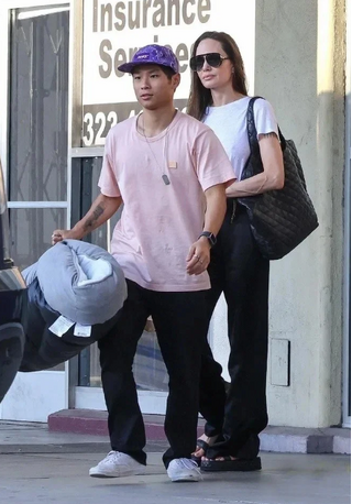 Sự thật về thông tin con trai nuôi gốc Việt của Angelina Jolie đột ngột qua đời