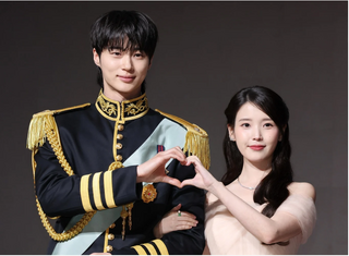 IU cùng Byeon Woo Seok lao đao vì ồn ào xuyên tạc lịch sử