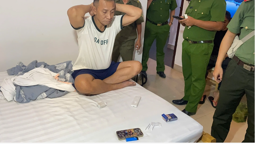 Đột kích ổ nghi lừa đảo xuyên biên giới, 18 người nước ngoài dương tính ma túy