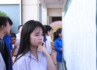 Điểm chuẩn vào lớp 10 tại Hà Nội phân hóa mạnh, nhiều trường 'chạm đáy'