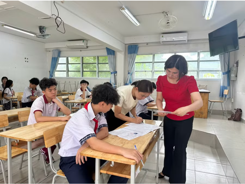 Điểm thi lớp 10 TPHCM có xu hướng tăng, nhiều dự báo tăng điểm chuẩn