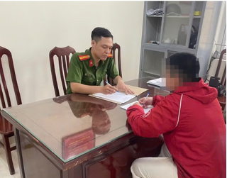Công an triệu tập shipper hành hung cô gái tại Hà Nội