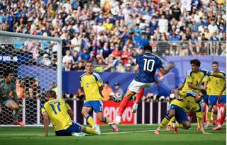 Mbappe xô đổ kỷ lục, Pháp ‘đại chiến’ Paraguay