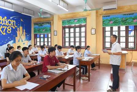 Tuyên Quang rút toàn bộ bài thi Toán đạt điểm 10 để kiểm tra