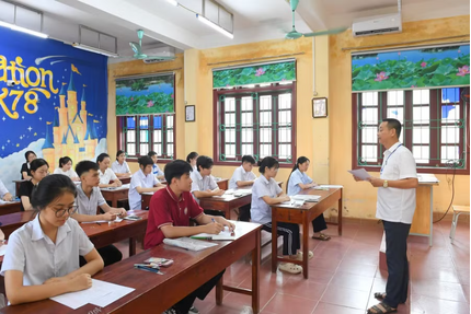 Tuyên Quang rút toàn bộ bài thi Toán đạt điểm 10 để kiểm tra