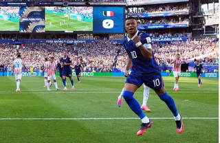 Mbappe đưa Pháp vào tứ kết, Paraguay ôm hận vì VAR