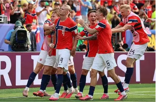 Haaland lập cú đúp, Brazil ôm hận trước Na Uy