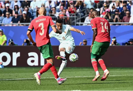Mbappe bắt kịp Messi, Pháp lần thứ 3 liên tiếp vào bán kết World Cup