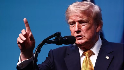 Tổng thống Trump tuyên bố Mỹ sẽ 'tiếp quản' eo biển Hormuz