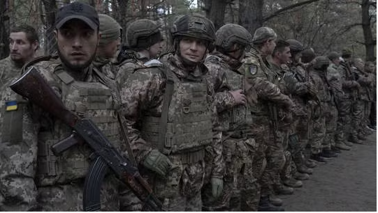 EU chuẩn bị siết quy định với một nhóm người Ukraine