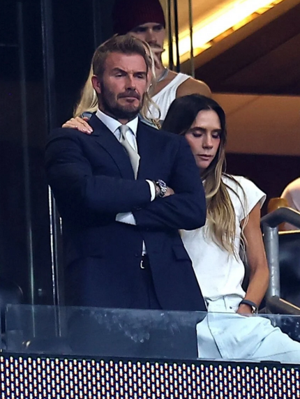 David Beckham được vợ an ủi sau thất bại của tuyển Anh